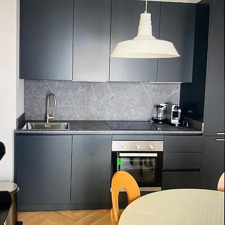 Apartment - Delizioso In Pieno Centro. Fancy Yellow