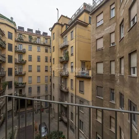 Apartment - Delizioso In Pieno Centro. Fancy Yellow