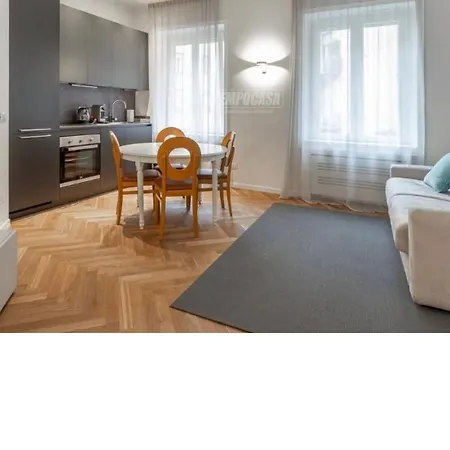 Apartment - Delizioso In Pieno Centro. Fancy Yellow *